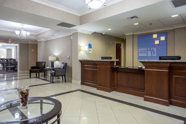 Holiday Inn Express Hotel & Suites Camden-I20 Hwy 521 - Photo5