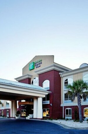 Holiday Inn Express Hotel & Suites Camden-I20 Hwy 521