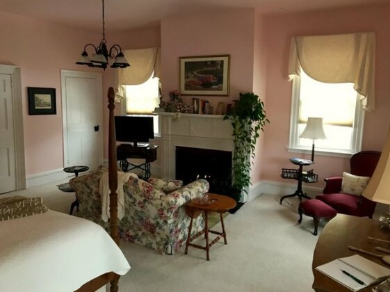 The Bed and Breakfast at Oliver Phelps - Photo2
