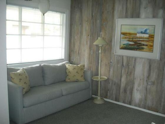 Grey Whale Inn - Photo2