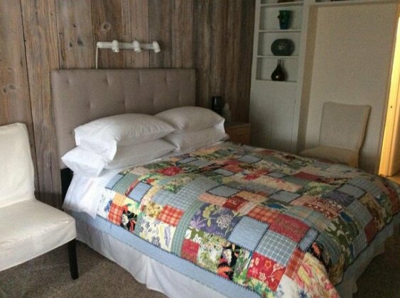 Grey Whale Inn - Photo3