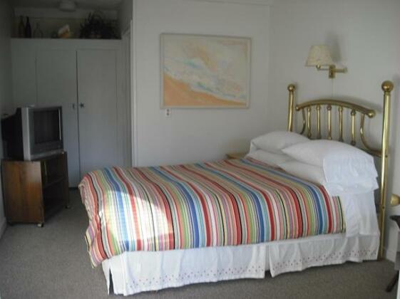 Grey Whale Inn - Photo4