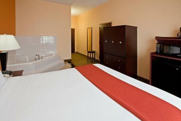 Holiday Inn Express Hotel & Suites Ashland - Photo3