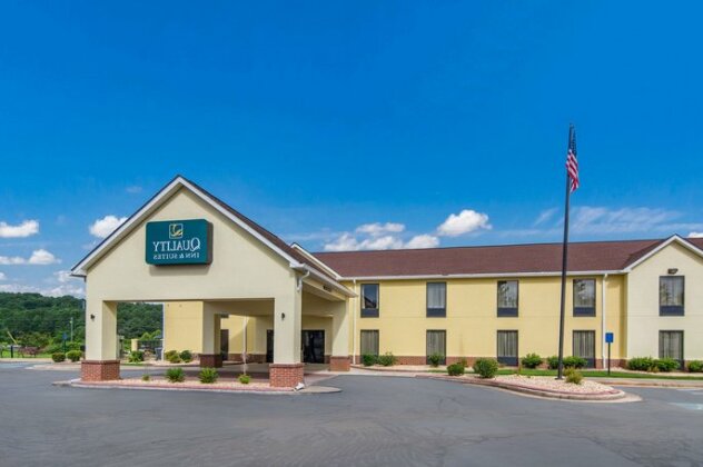 Econo Lodge Inn & Suites Canton