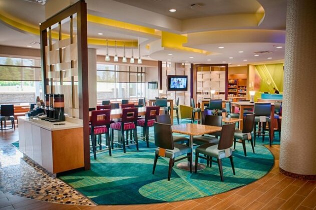 SpringHill Suites by Marriott Canton - Photo5