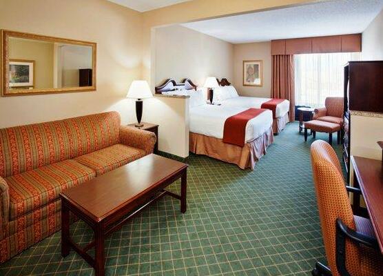 Holiday Inn Express Hotel & Suites Cape Girardeau I-55 - Photo2