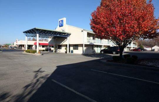 Americas Best Value Inn and Suites Carbondale