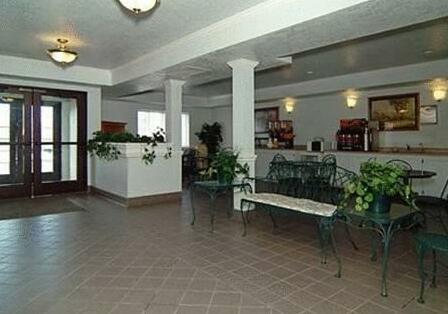Traveler's inn Carlin - Photo4