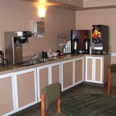 Traveler's inn Carlin - Photo5