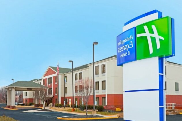 Holiday Inn Express Carneys Point New Jersey Turnpike Exit 1