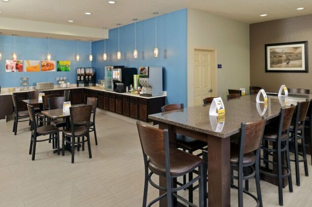 Quality Inn & Suites Carrizo Springs - Photo5