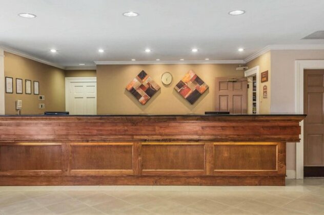 Holiday Inn Express & Suites - Cartersville - Photo3