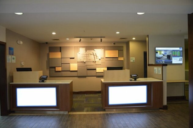 Holiday Inn Express & Suites Caryville - Photo5