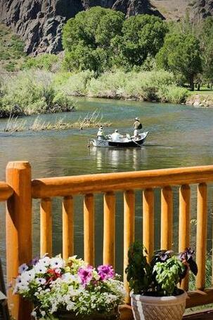 River's Bend Lodge - Photo2