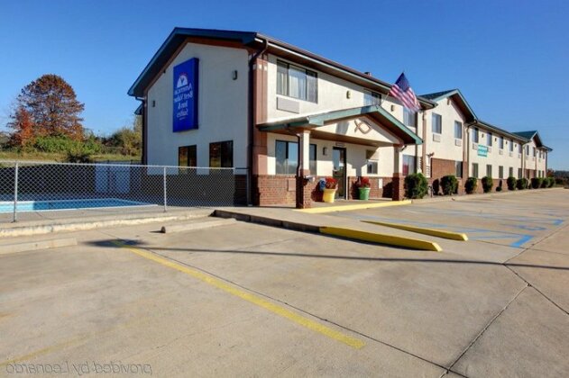 Americas Best Value Inn and Suites Cassville/Roaring River