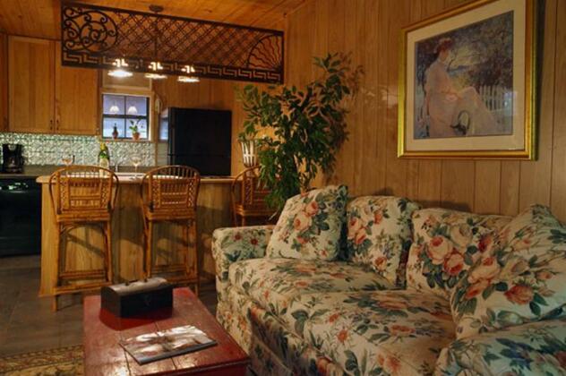 BlissWood Bed and Breakfast Ranch - Photo5