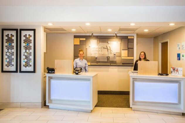 Holiday Inn Express Hotel & Suites Cedar City - Photo3