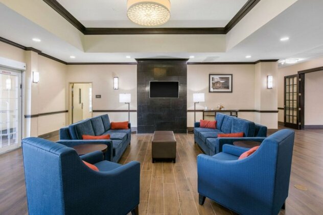 Comfort Inn & Suites Cedar Hill Duncanville - Photo4