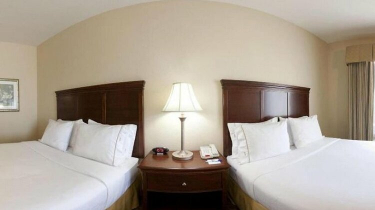 Holiday Inn Express Hotel & Suites Cedar Hill - Photo4