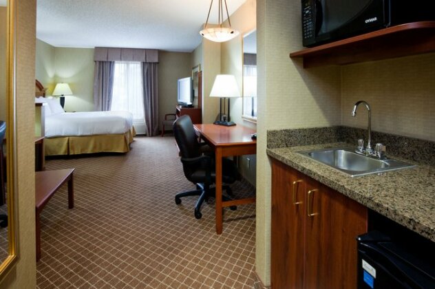 Holiday Inn Express Hotel & Suites Cedar Rapids I-380 at 33rd Avenue - Photo5
