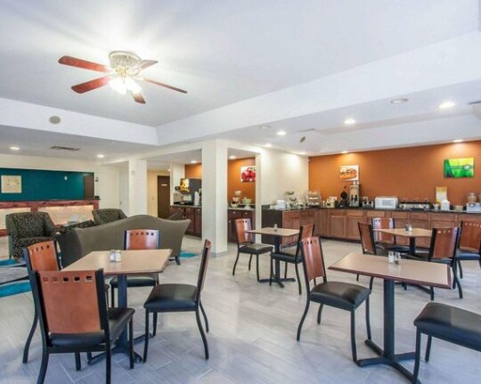 Quality Inn & Suites Centerville - Photo4
