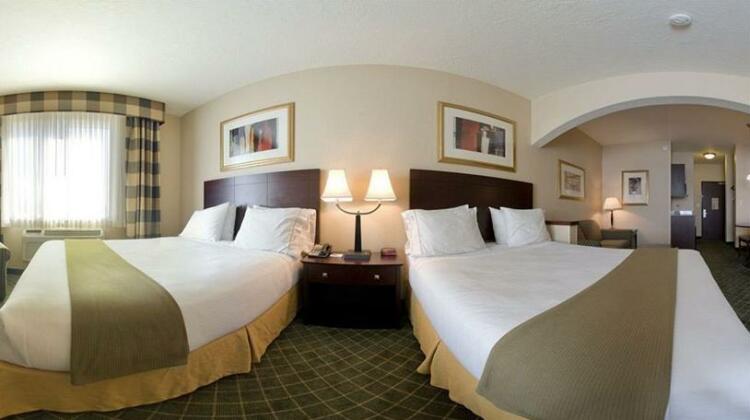 Holiday Inn Express & Suites Medford Central Point - Photo4