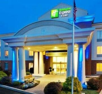 Holiday Inn Express & Suites by IHG Chambersburg