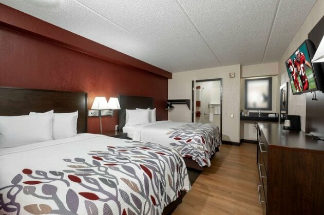 Red Roof Inn Champaign - University - Photo4