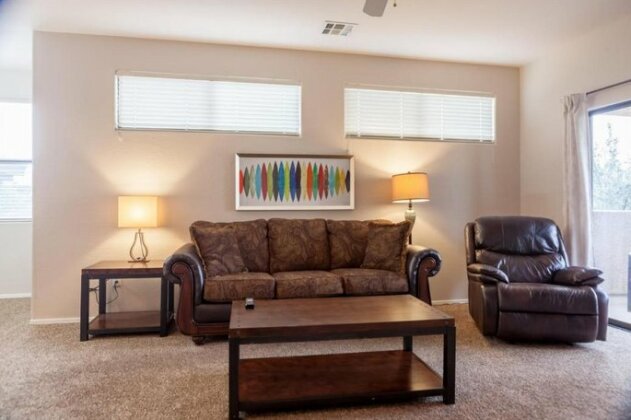 2br Plus Ocotillo Townhome Heated Pool Spa Gym - Photo4