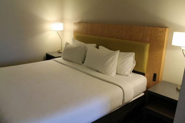 Country Inn & Suites by Radisson Chandler - Photo4