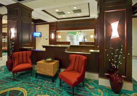 Holiday Inn Chantilly-Dulles Expo Airport - Photo3