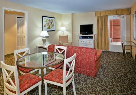 Holiday Inn Chantilly-Dulles Expo Airport - Photo4