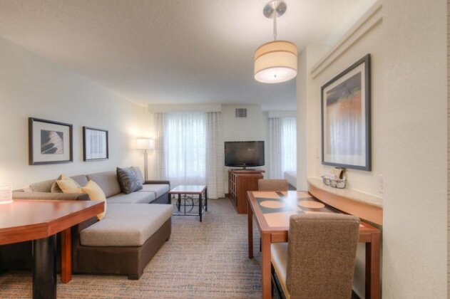 Residence Inn by Marriott Chapel Hill - Photo5