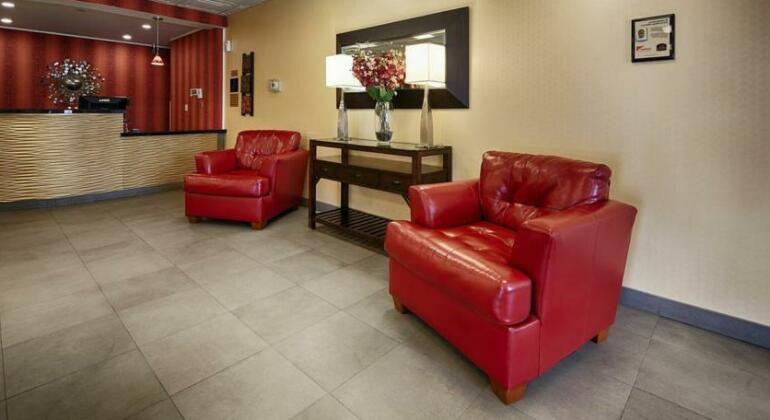 Quality Inn & Suites Charleston - Photo4