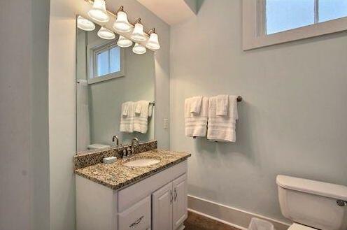 The Hawthorne by Low Country Rentals - Photo4