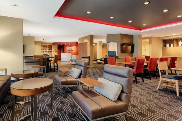 TownePlace Suites by Marriott Charleston Mt Pleasant - Photo3
