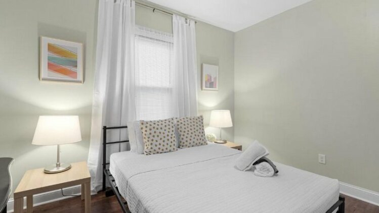 3 Bedroom Katonah Avenue - Photo2