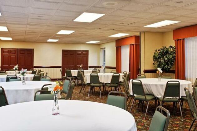 Country Inn & Suites by Radisson Charlotte University Place NC - Photo5