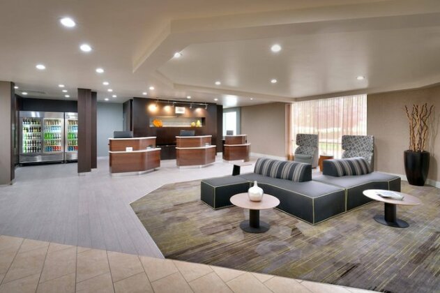 Courtyard by Marriott Charlotte Airport/Billy Graham Parkway - Photo3