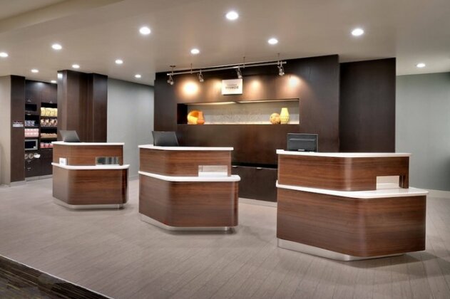 Courtyard by Marriott Charlotte Airport/Billy Graham Parkway - Photo4