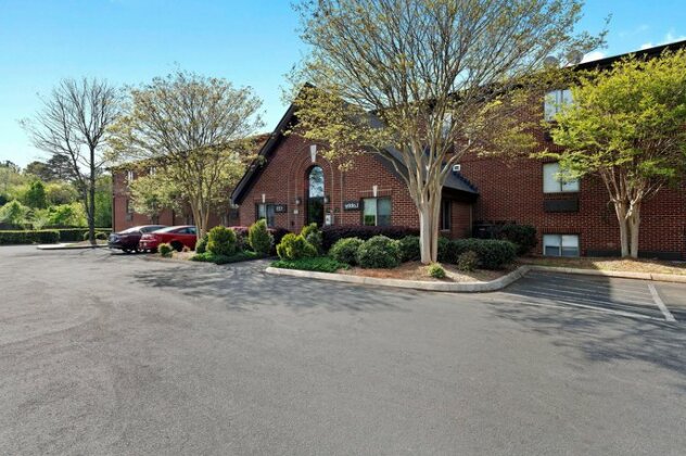 Extended Stay America - Charlotte - University Place - E McCullough Dr - Photo2