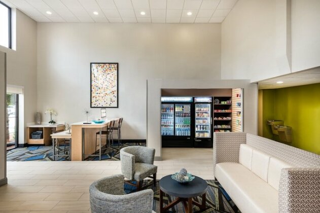 Holiday Inn Express Hotel & Suites Charlotte Airport-Belmont - Photo2
