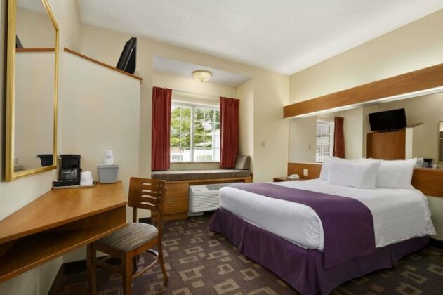 Microtel Inn & Suites by Wyndham Charlotte/Northlake - Photo2