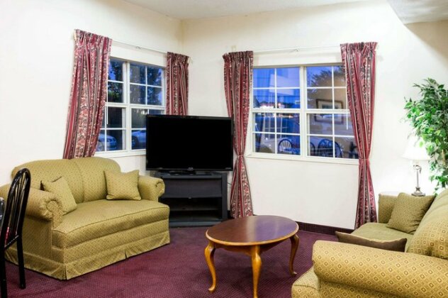 Microtel Inn & Suites by Wyndham Matthews/Charlotte - Photo3