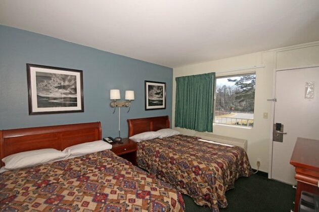 Royal Inn and Suites Charlotte Airport - Photo3