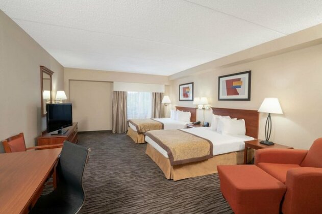 Wingate by Wyndham Charlotte Airport - Photo2