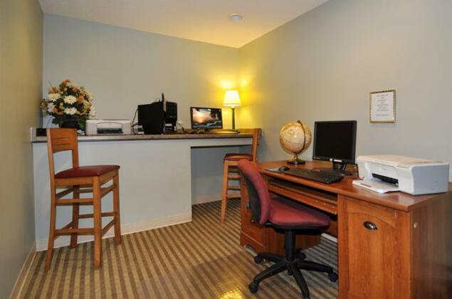 Norwood Inn and Suites Chaska - Photo2