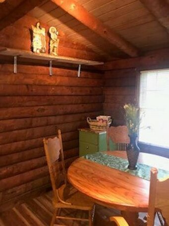 Authentic log Cabin mins from chatts best sites - Photo3