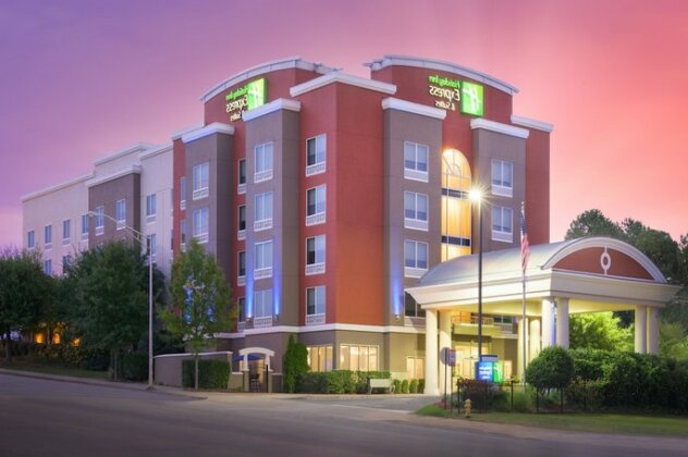 Holiday Inn Express Hotel & Suites Chattanooga Downtown - Photo2