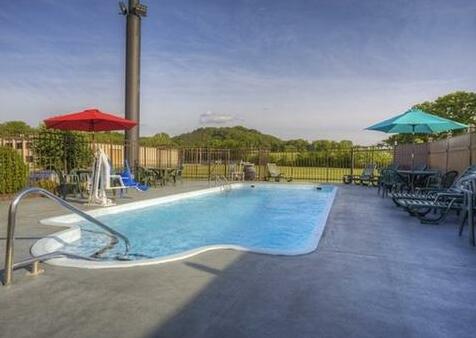 Howard Johnson by Wyndham Chattanooga Lookout Mountain - Photo5